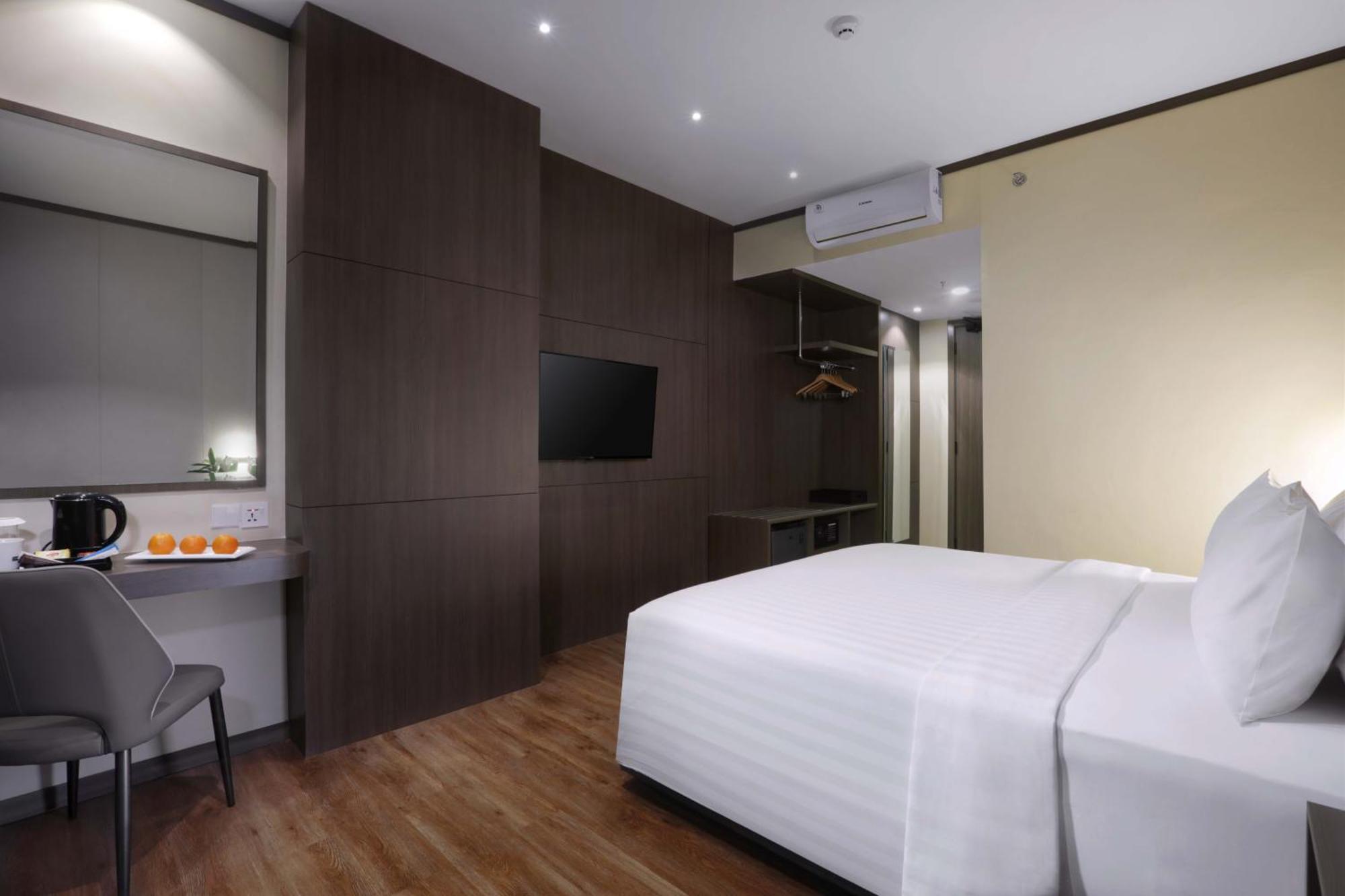 Готель Harper Premier Nagoya Batam Екстер'єр фото