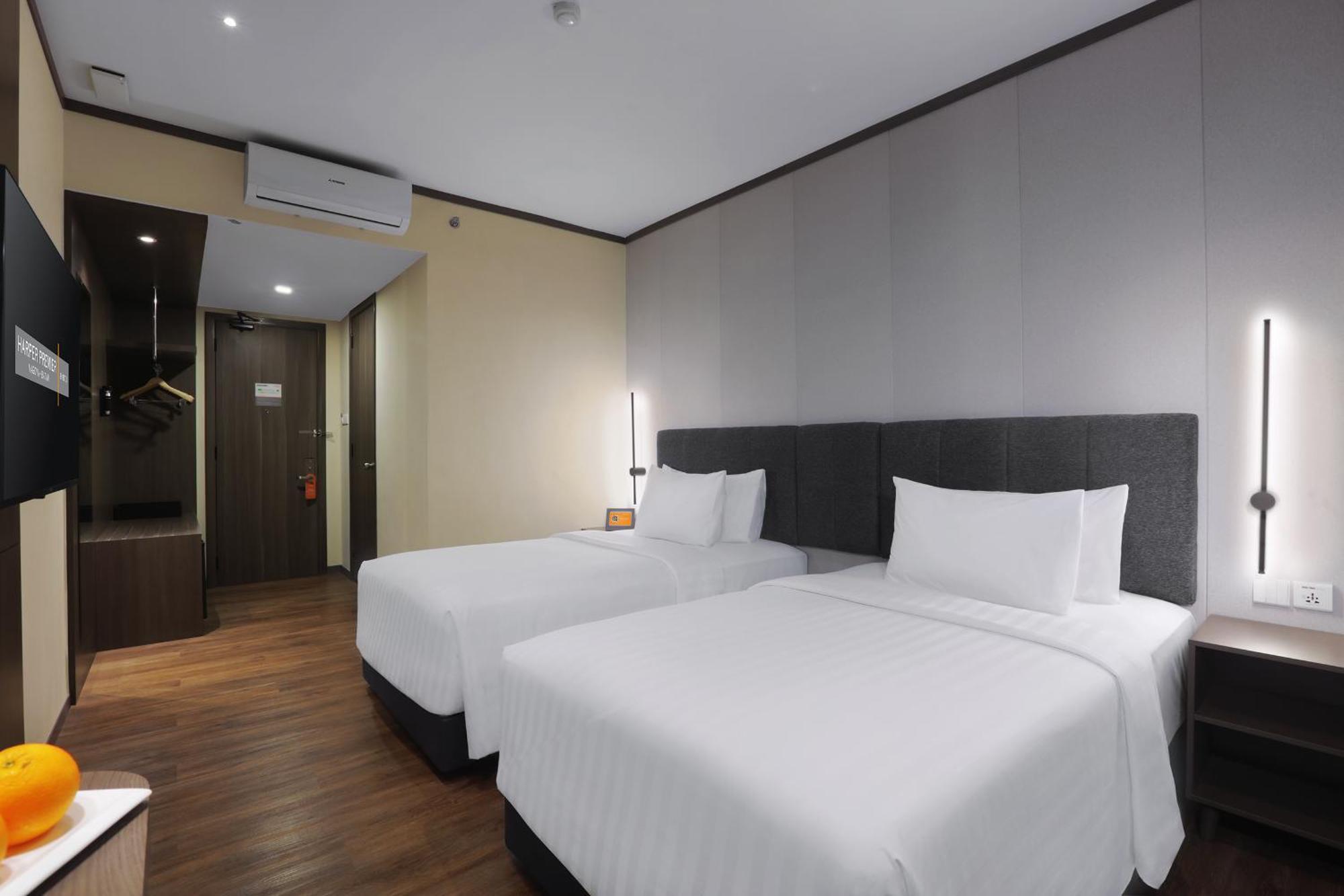 Готель Harper Premier Nagoya Batam Екстер'єр фото