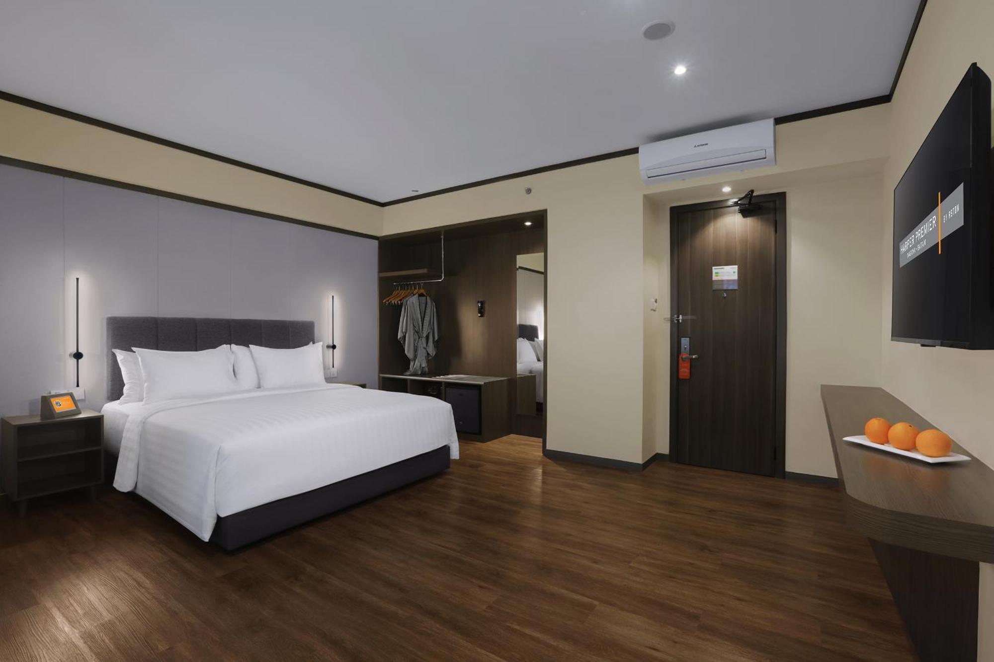 Готель Harper Premier Nagoya Batam Екстер'єр фото